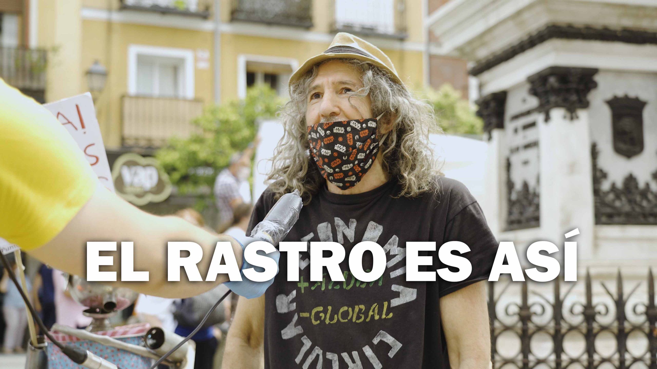 Pedro es artesano ambulante y habla en la segunda entrega de EL RASTRO ES ASÍ