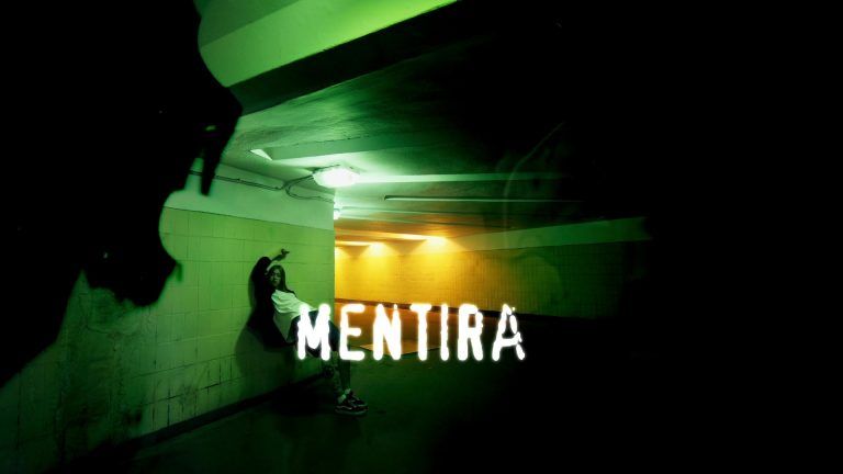 Los Pantoja Rock-Mentira-MVB Producciones-somosvideo-Lyric-Video (13)